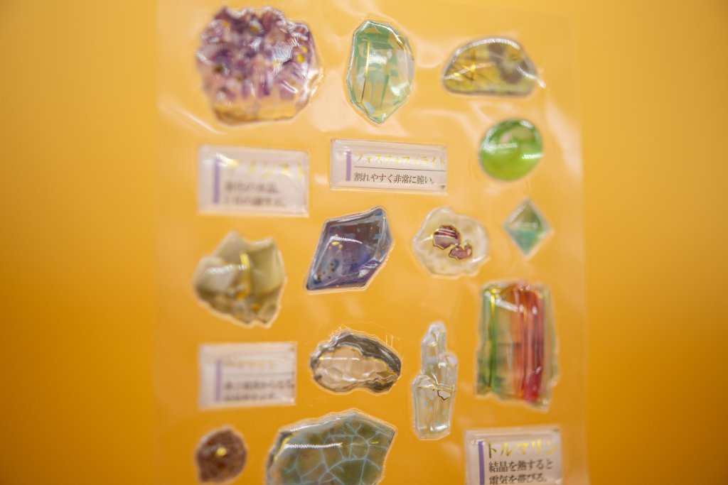 Gemstone-inspired raised decorative samples in assorted shapes